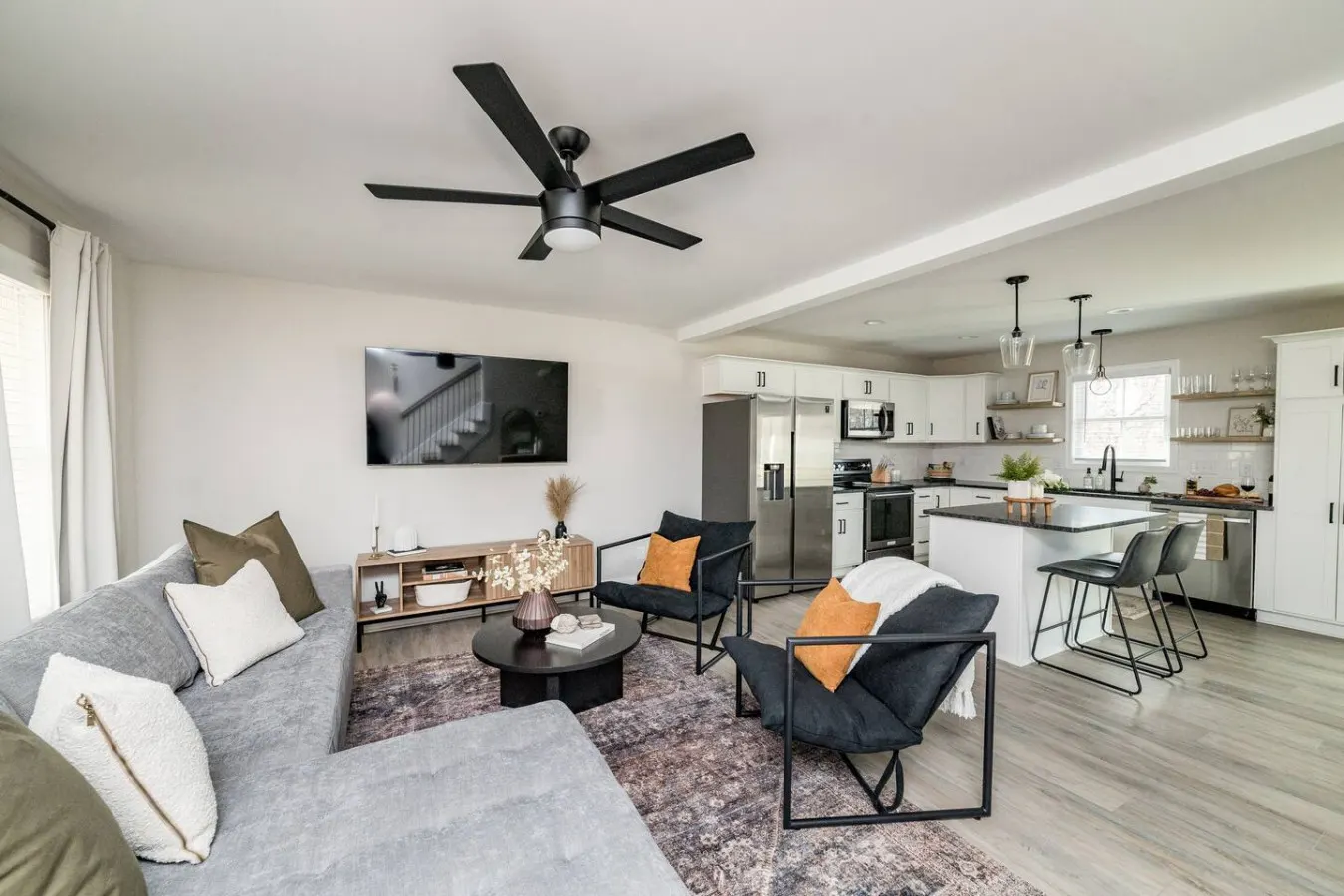 The Madison | 5 Min to Downtown | Firepit & Deck