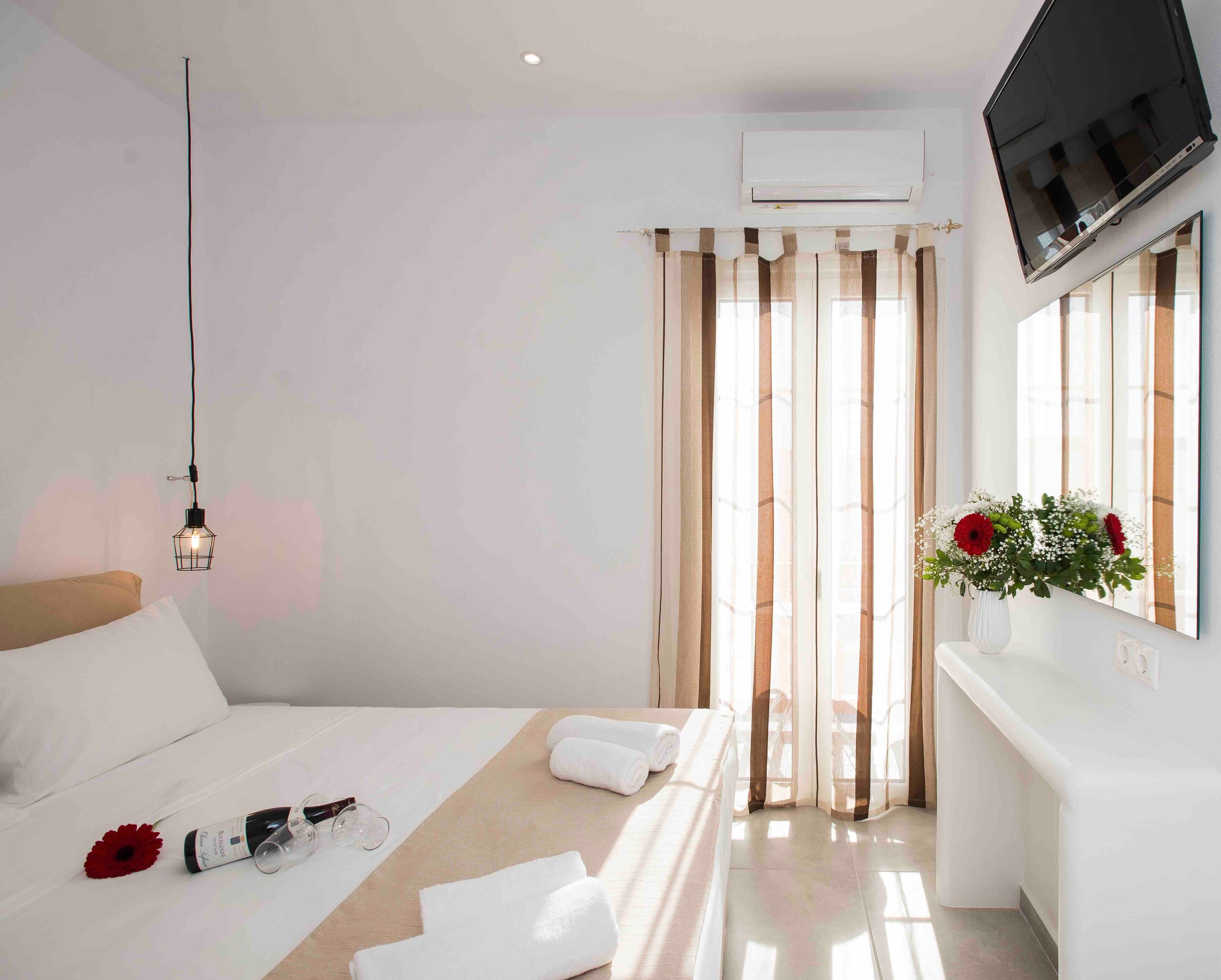 Myconian Little Venice Grand Suite with Sea View 34