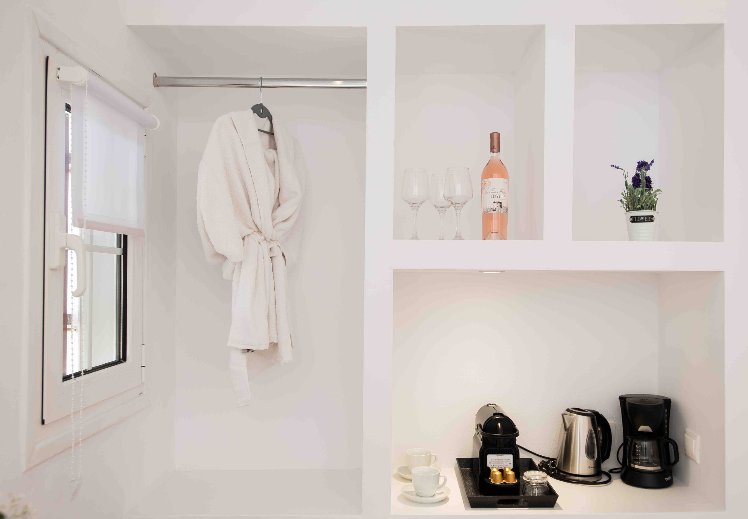 Myconian Little Venice Grand Suite with Sea View 19