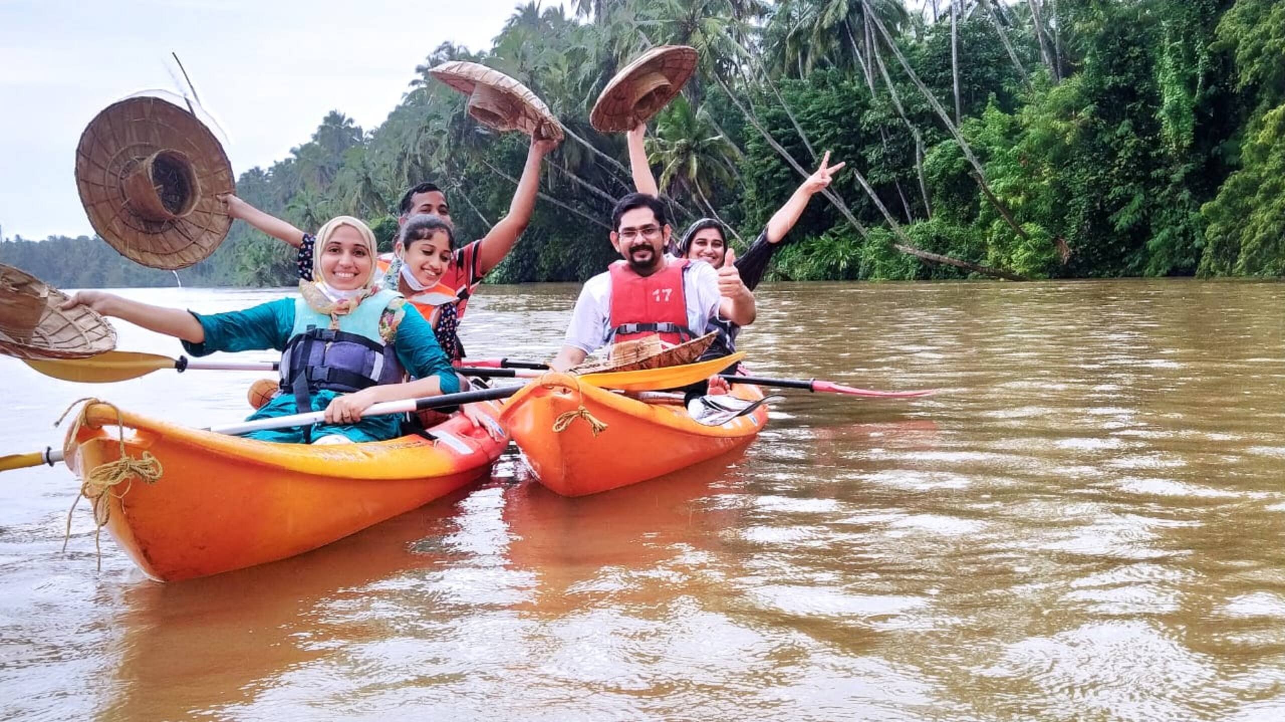 Queen of Chaliyar - Luxury Houseboat Stay (6 pax) 8