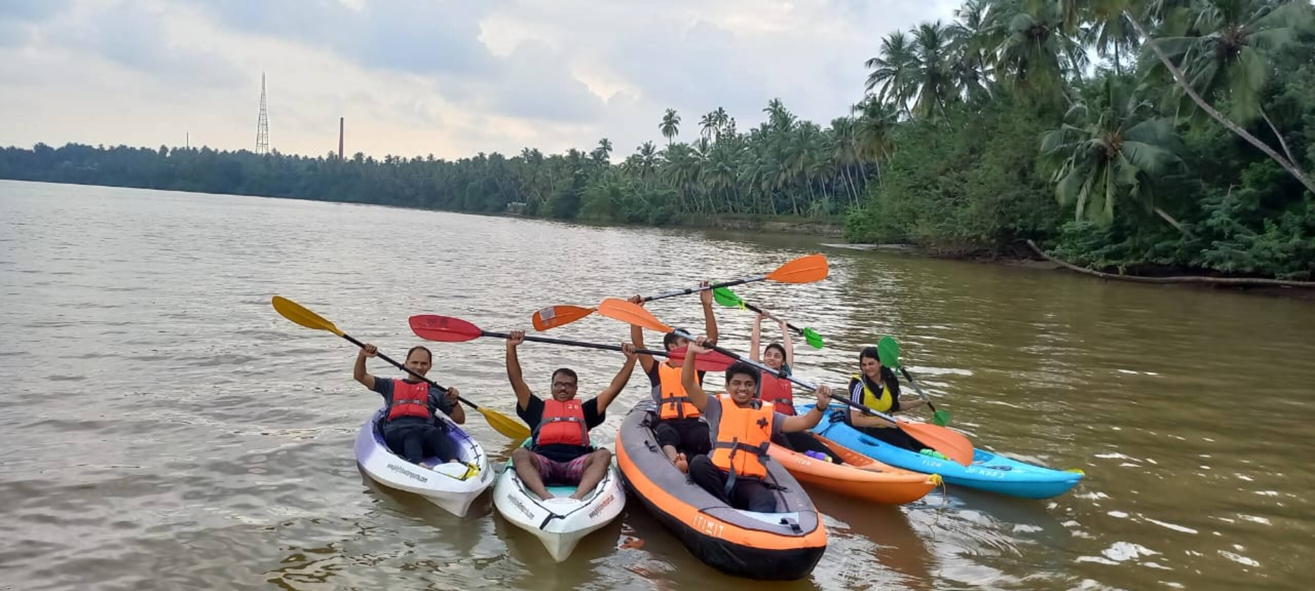 Queen of Chaliyar - Luxury Houseboat Stay (6 pax) 9
