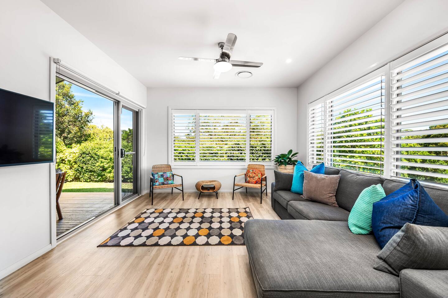 Jacaranda - Tranquil Retreat - Near Glenrock & CBD
