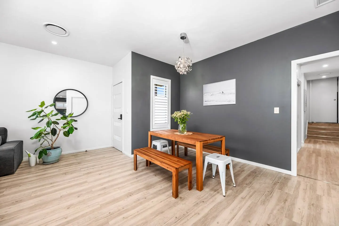 Jacaranda - Tranquil Retreat - Near Glenrock & CBD 16