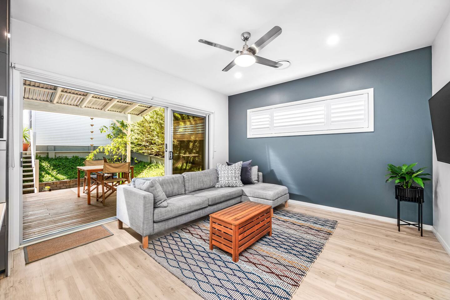 Jacaranda - Tranquil Retreat - Near Glenrock & CBD 6