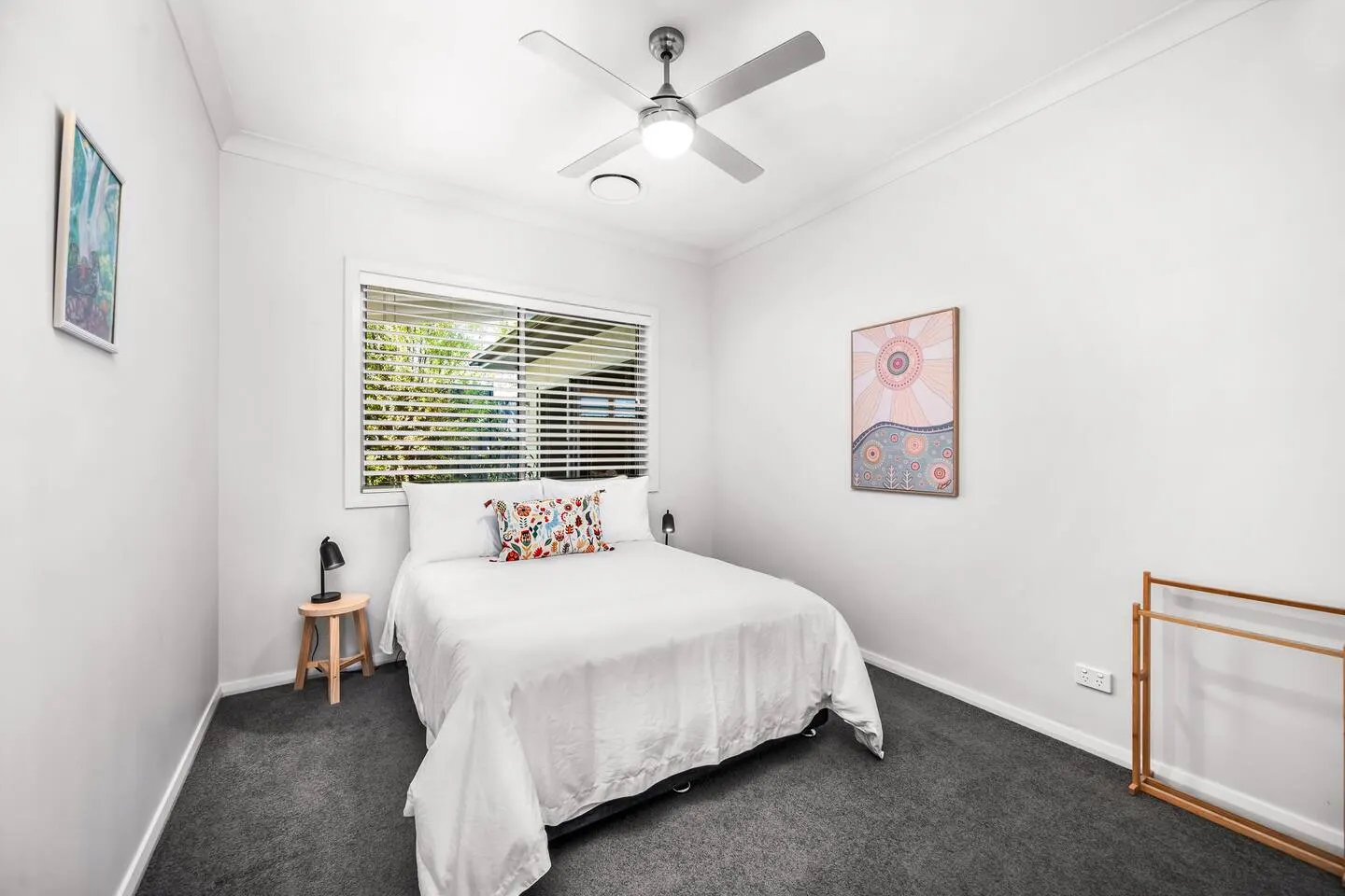 Jacaranda - Tranquil Retreat - Near Glenrock & CBD 8