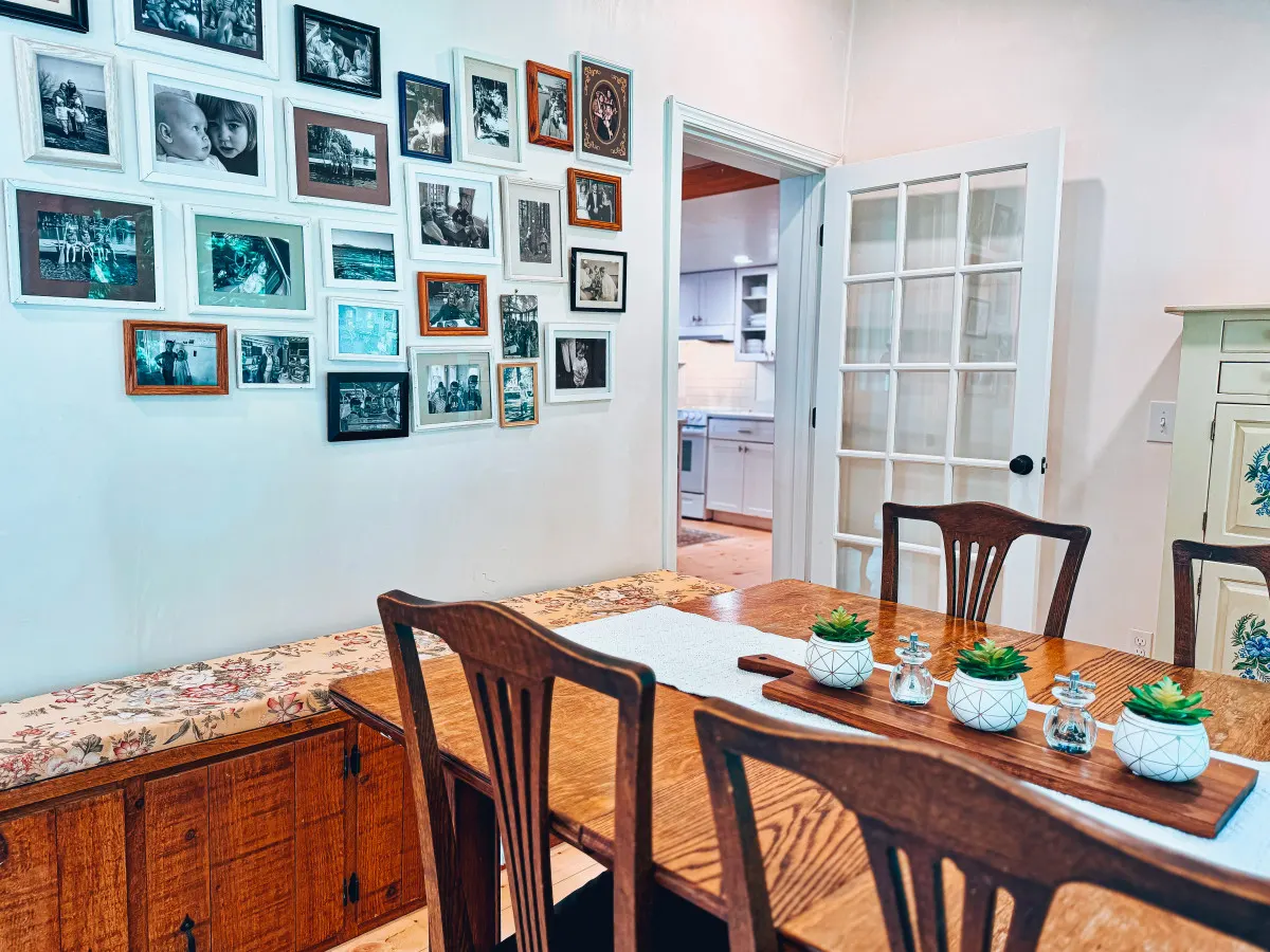 Location & Light! 3 Bed right in N.Conway Village 19
