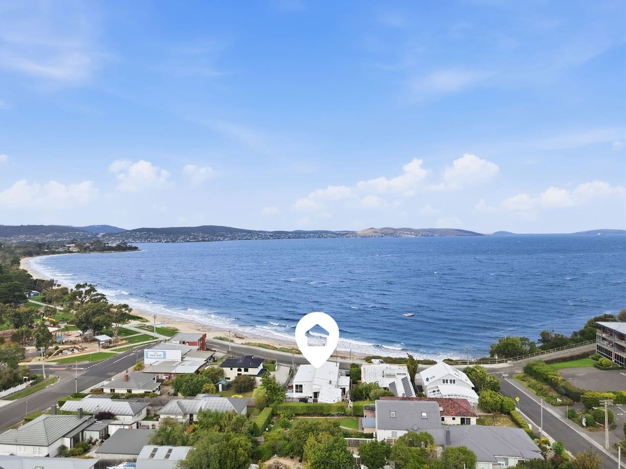 Beachfront Beauty Bellerive — photo 2