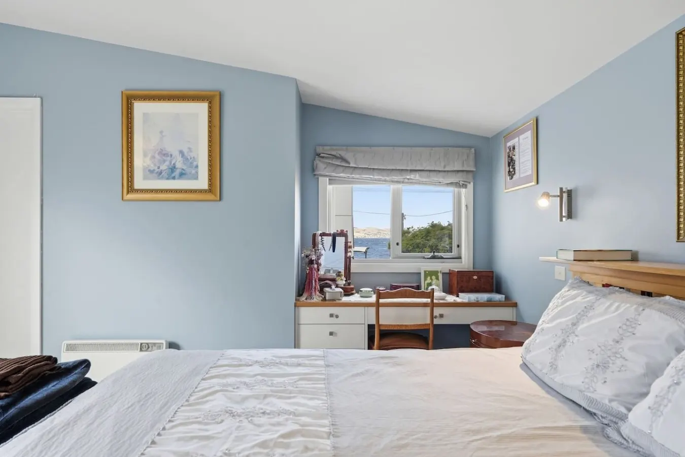 Beachfront Beauty Bellerive 9