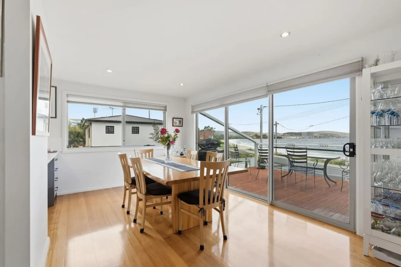 Beachfront Beauty Bellerive 12