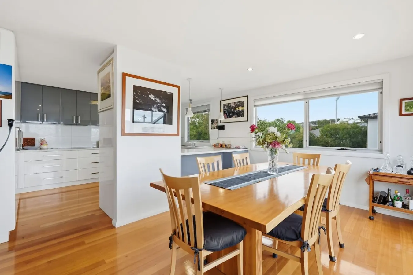 Beachfront Beauty Bellerive 15