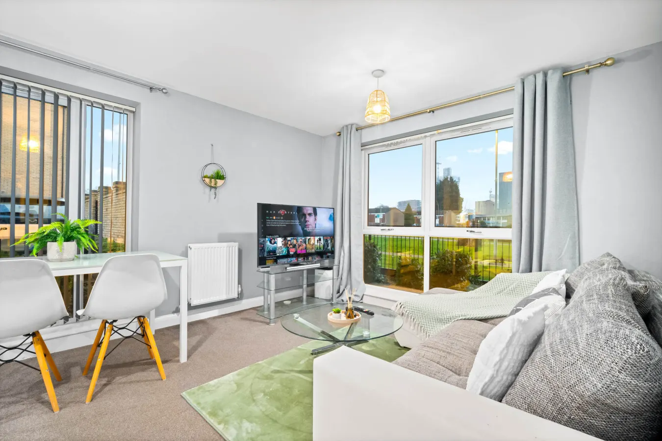 Stylish Apartment - Central - Parking - Netflix