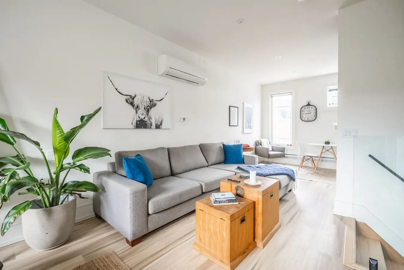 Designer Studio Prime Location Modern Design 1