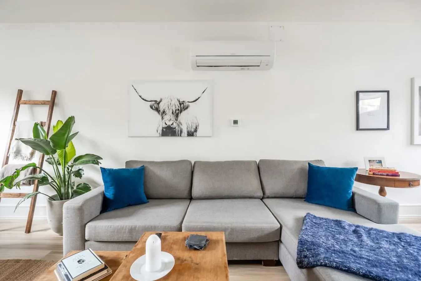 Designer Studio Prime Location Modern Design 9