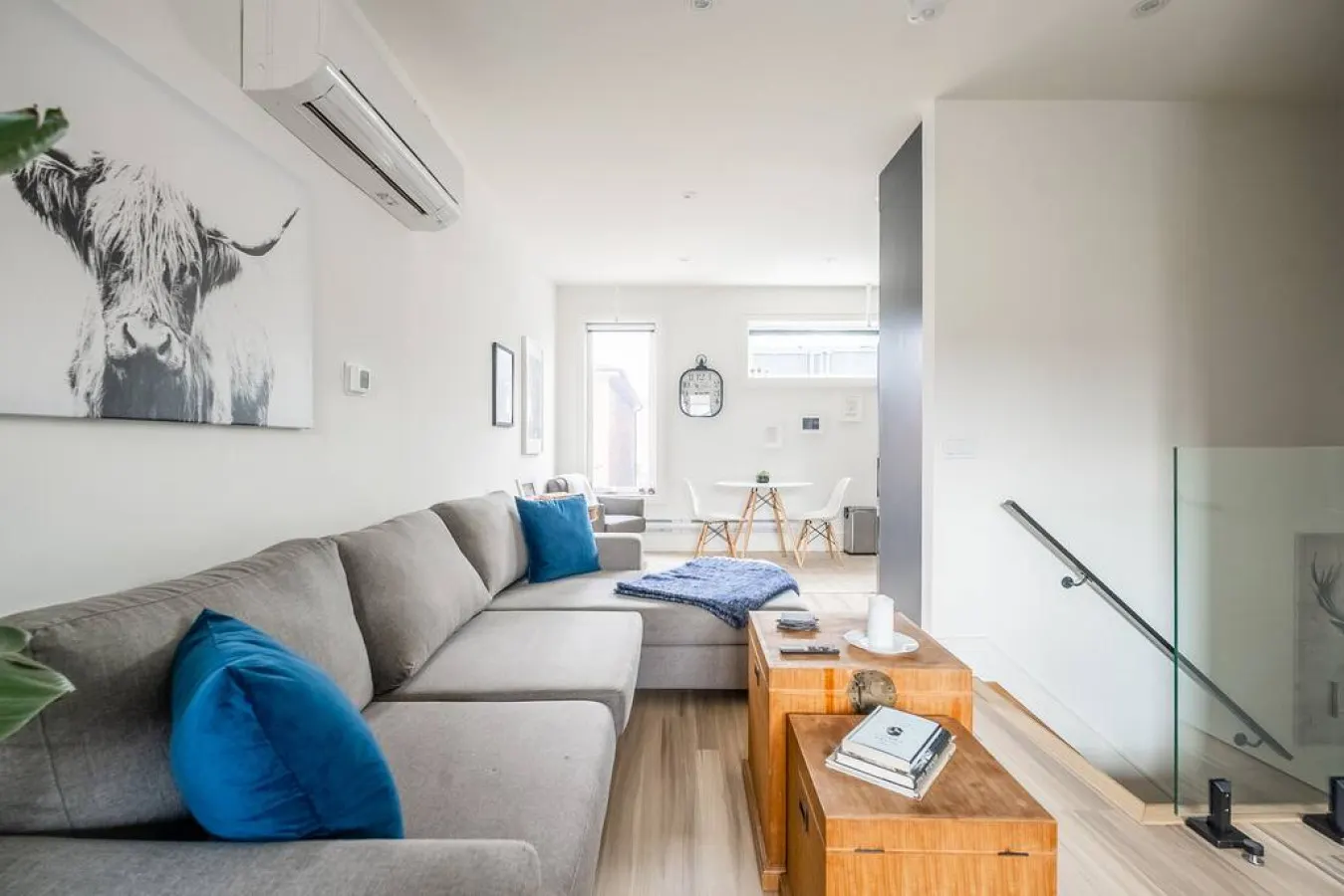Designer Studio Prime Location Modern Design 8