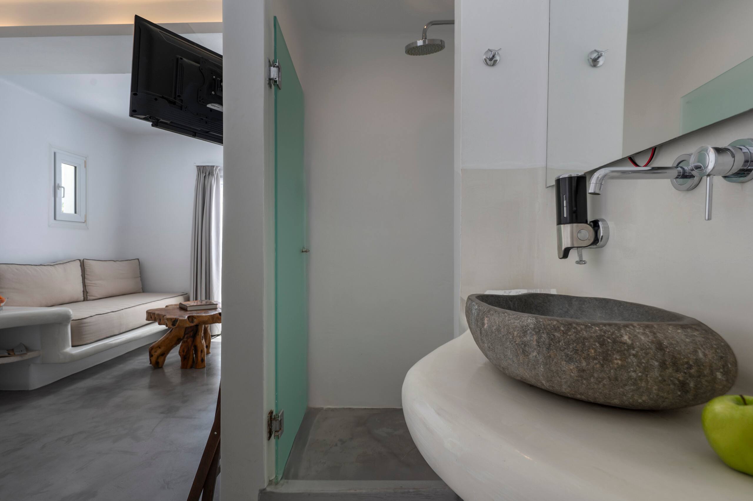 Sea View Suite with Balcony | Flaskos Suites 21