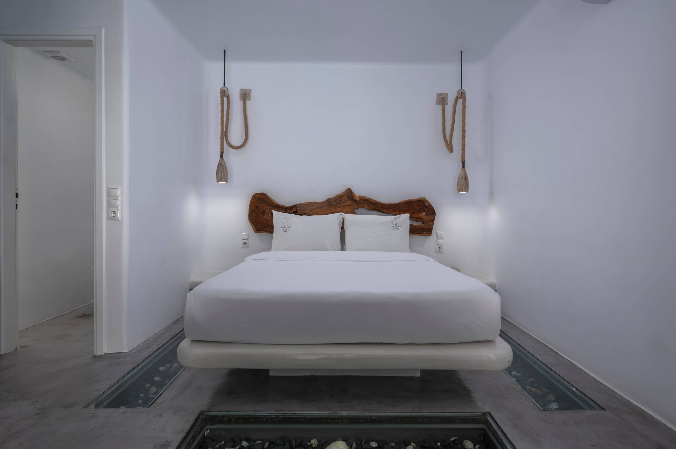 Sea View Suite with Balcony | Flaskos Suites 17