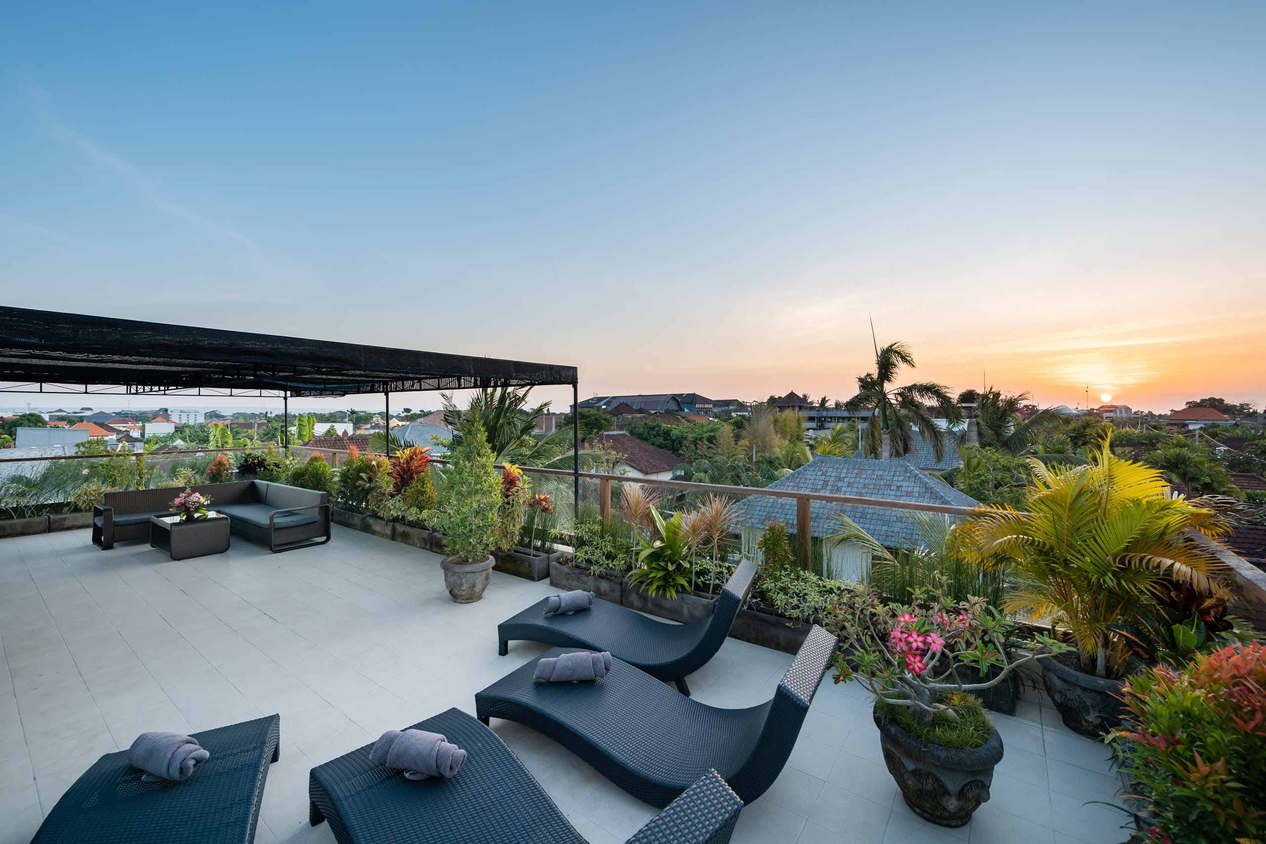 5* Reviews, Huge Savings. Best Locale In Seminyak