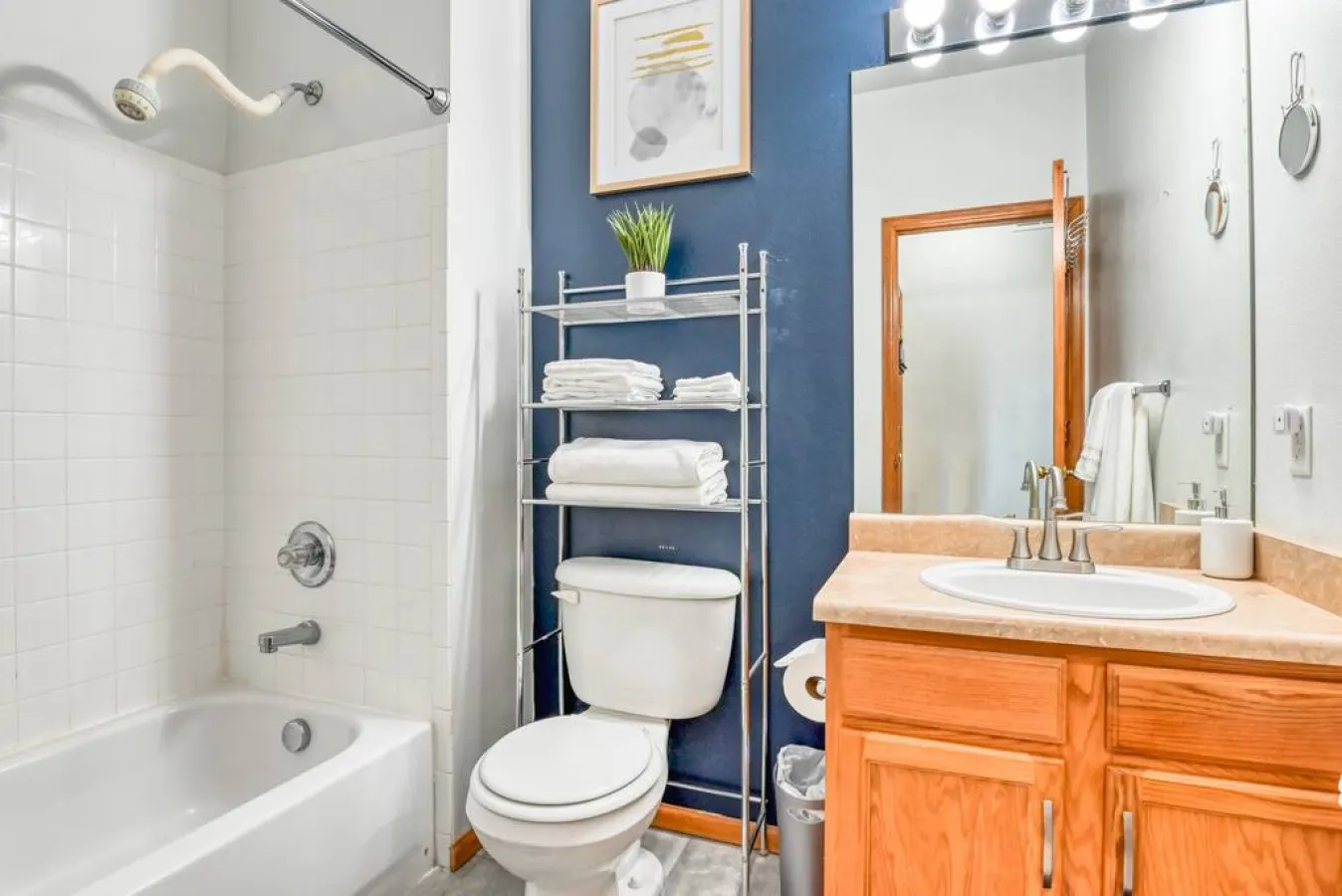 Spacious 6-Bedroom Near USAFA - Sleeps 12 Comfortably! * Pet Friendly * 10