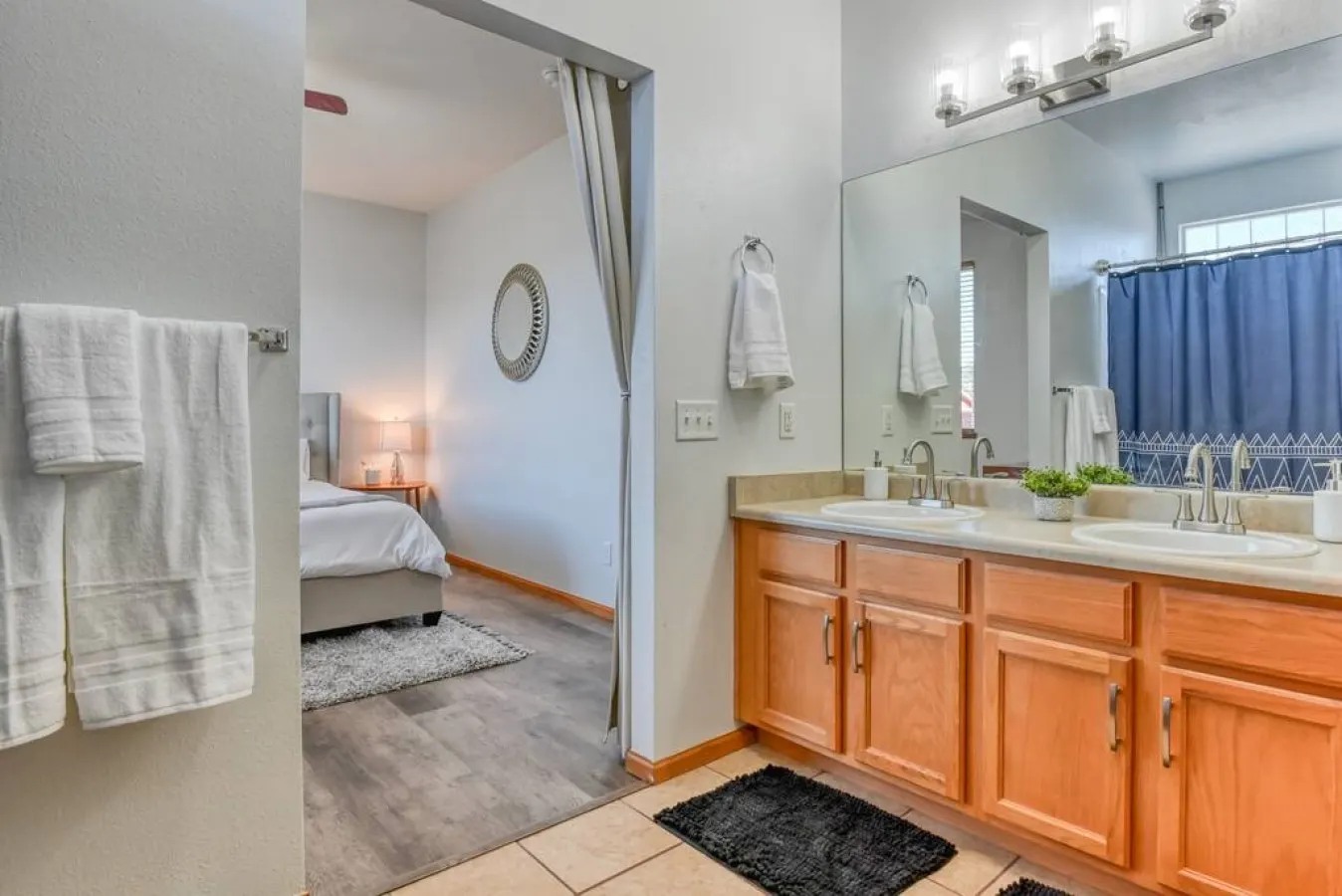 Spacious 6-Bedroom Near USAFA - Sleeps 12 Comfortably! * Pet Friendly * 12