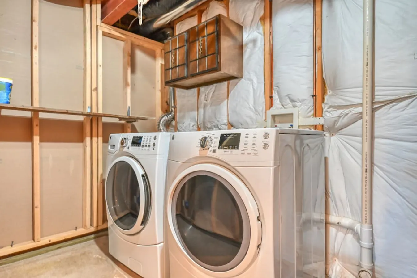 Spacious 6-Bedroom Near USAFA - Sleeps 12 Comfortably! * Pet Friendly * 15
