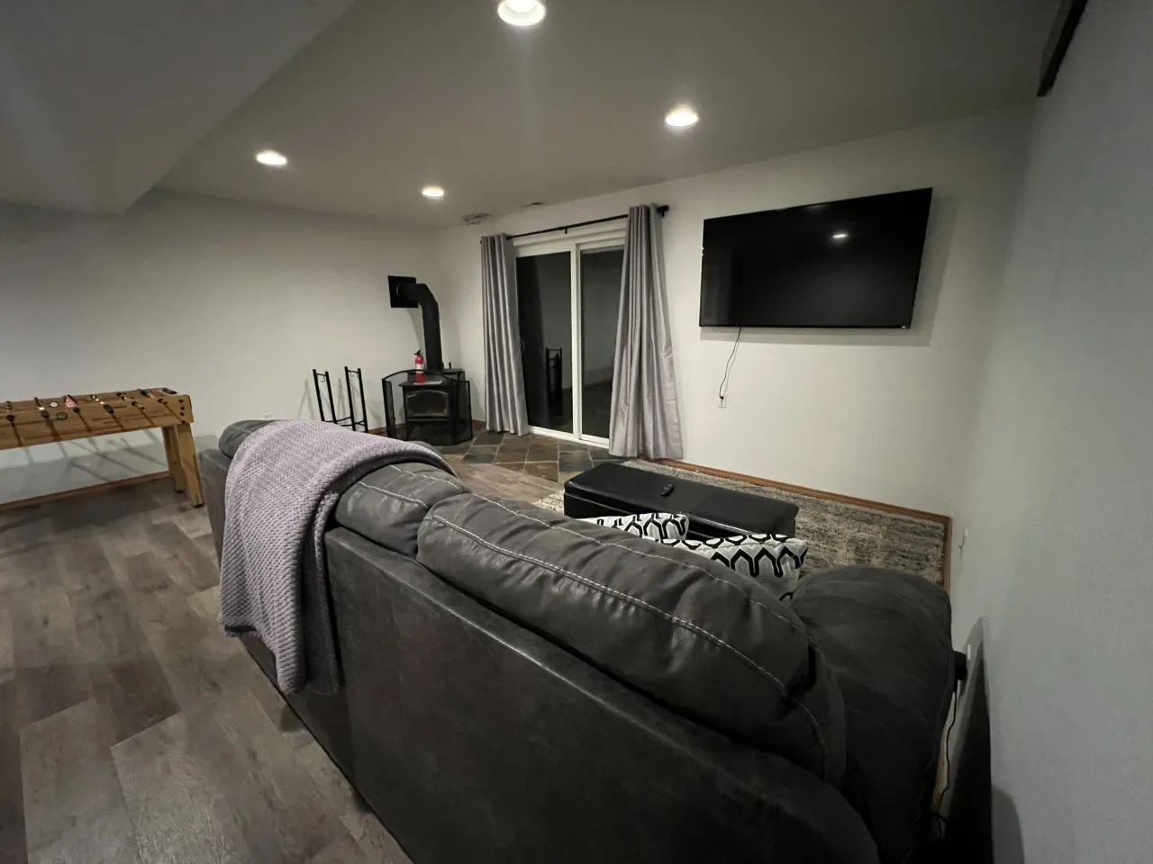 Spacious 6-Bedroom Near USAFA - Sleeps 12 Comfortably! * Pet Friendly * 18