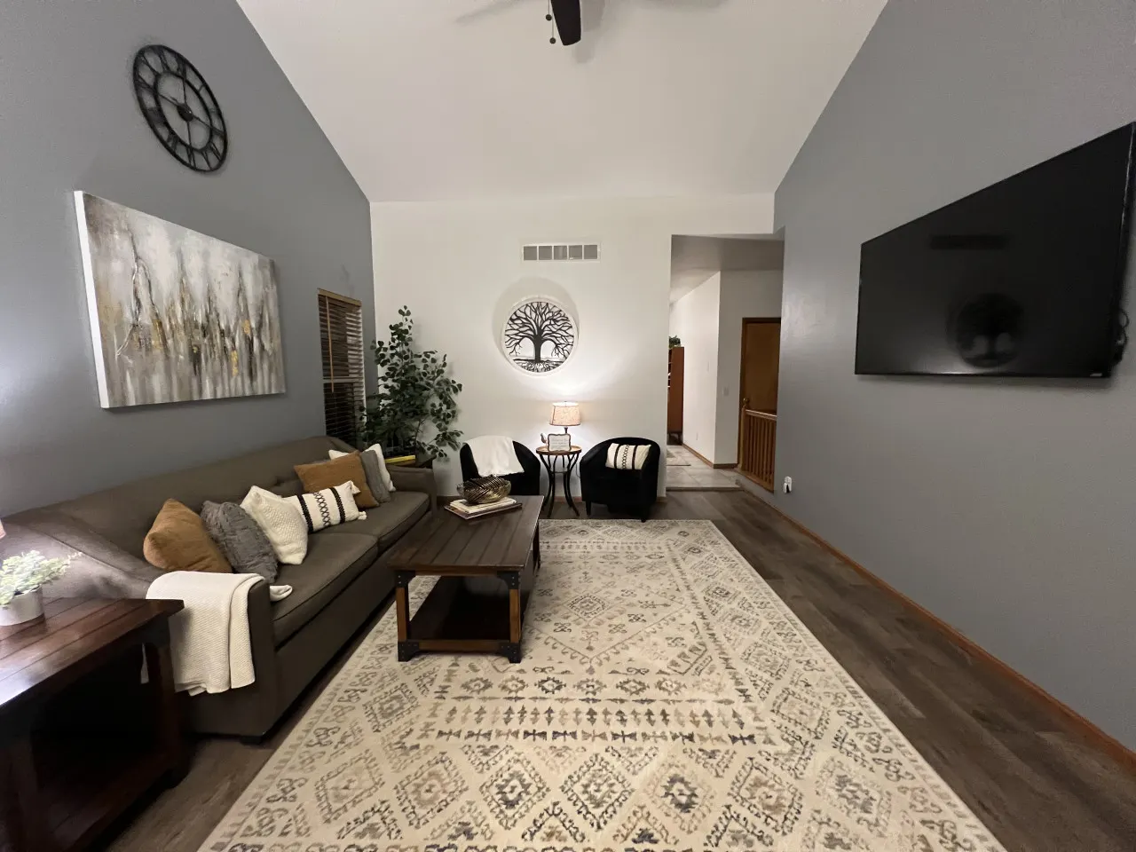Spacious 6-Bedroom Near USAFA - Sleeps 12 Comfortably! * Pet Friendly * 7