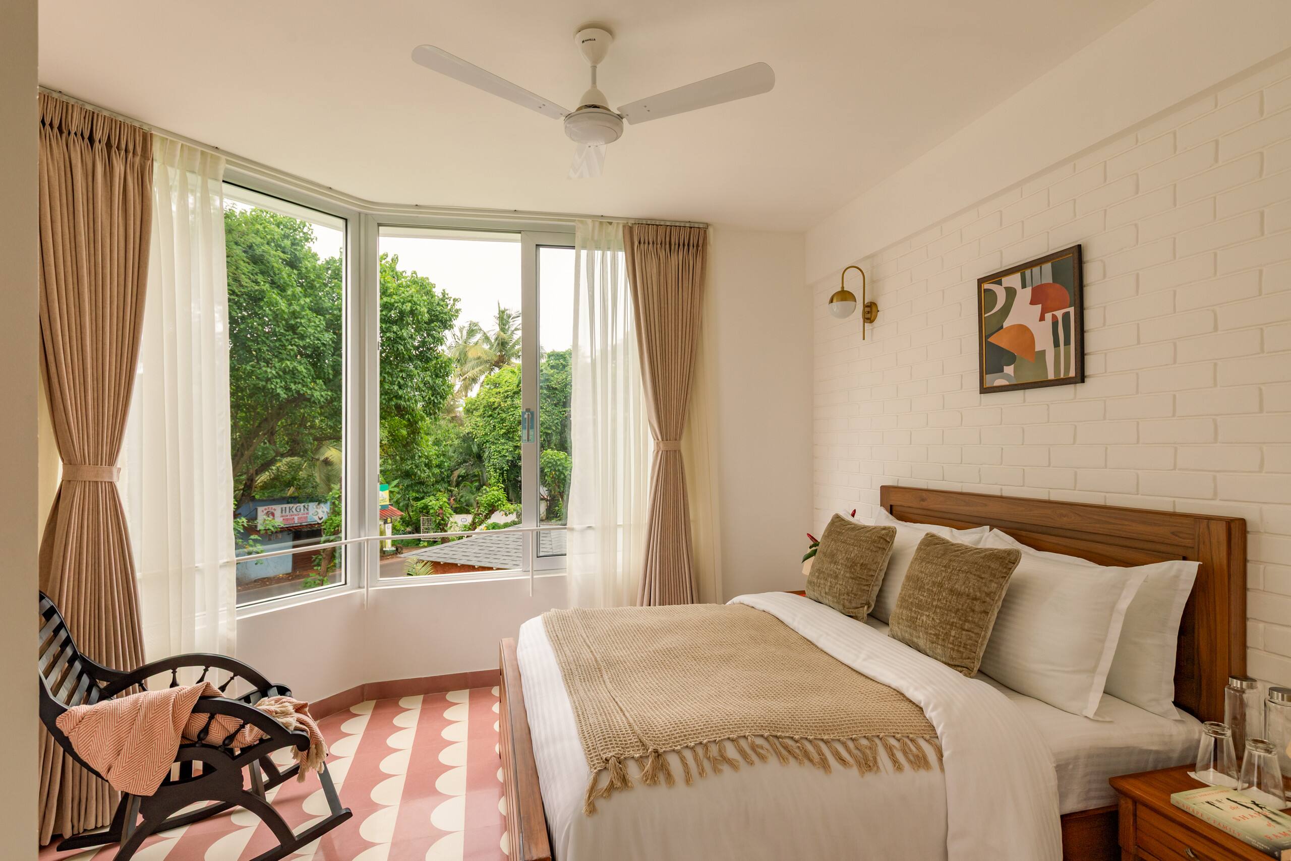 ElVolar Elegant 2BHK W/ Common pool & Balcony — photo 4