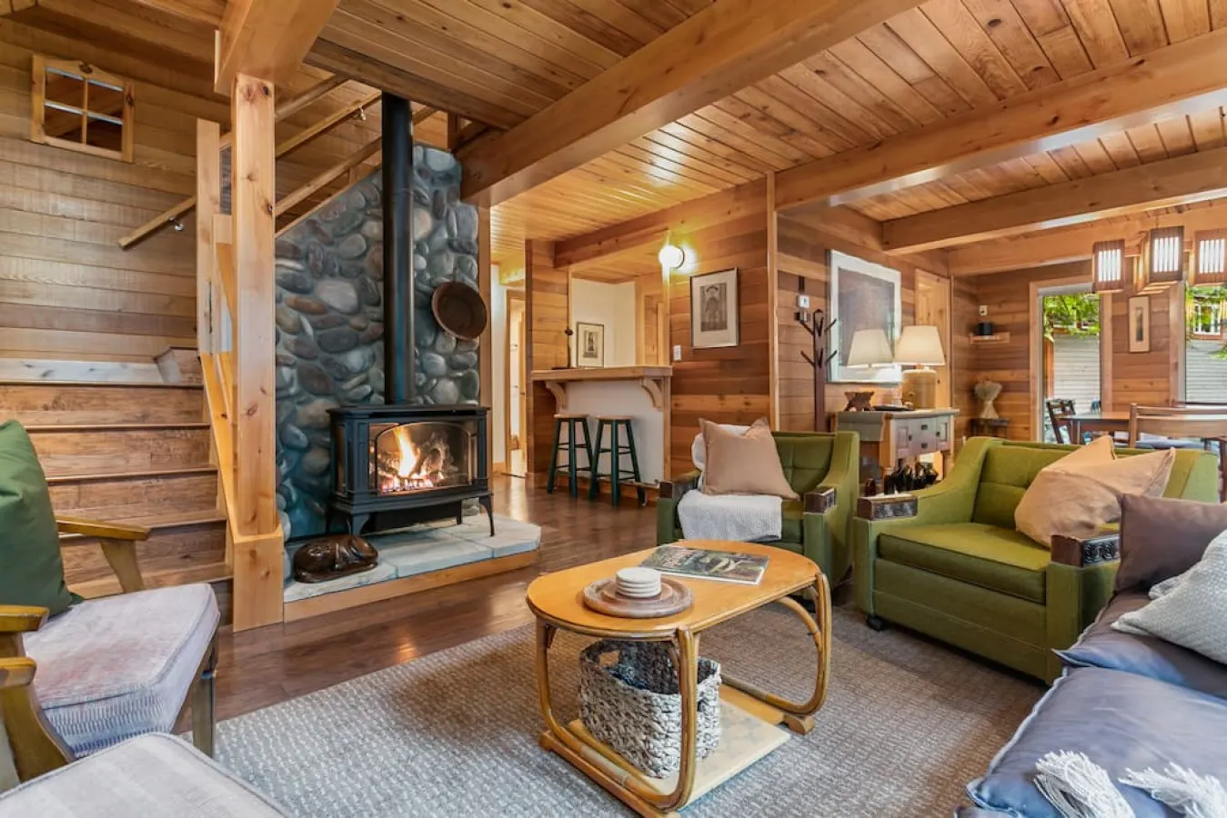 Woodland Cabin w King Beds Sauna & Hot Tub