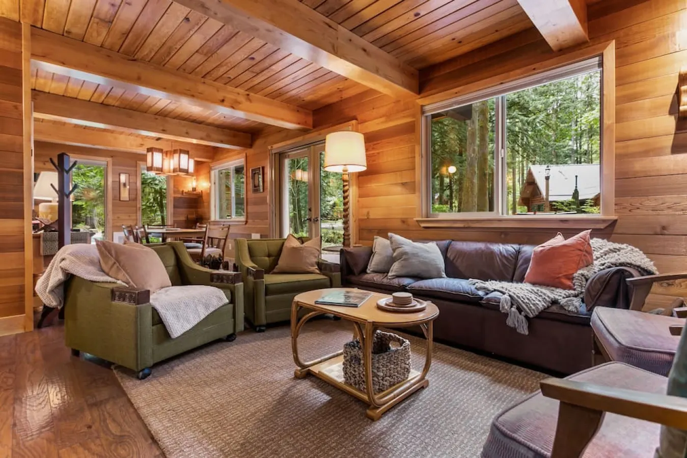 Woodland Cabin w King Beds Sauna & Hot Tub 12