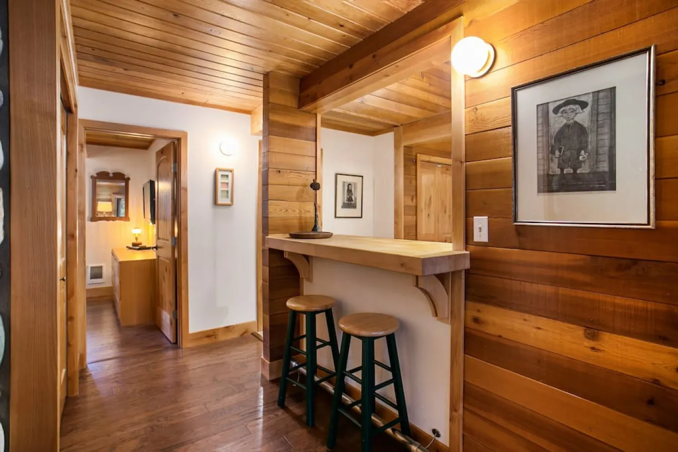 Woodland Cabin w King Beds Sauna & Hot Tub 16