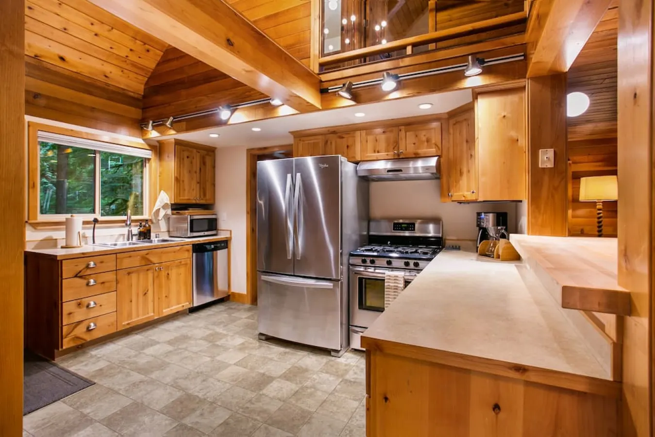 Woodland Cabin w King Beds Sauna & Hot Tub 18