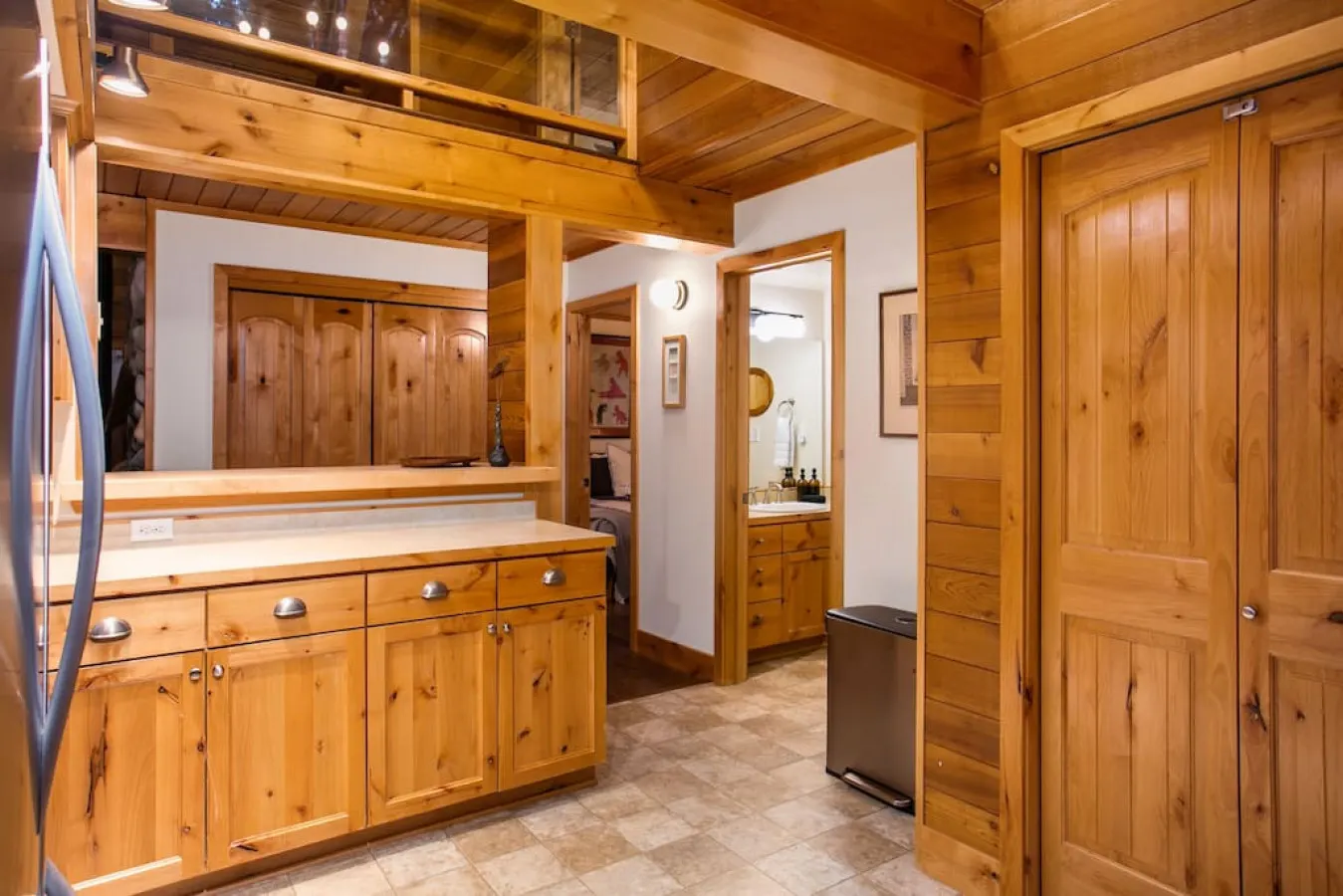 Woodland Cabin w King Beds Sauna & Hot Tub 20