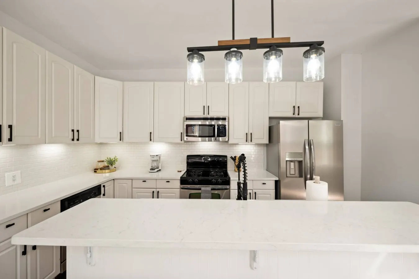 Huge Lux Historic Retreat, Walk to All Downtown 17