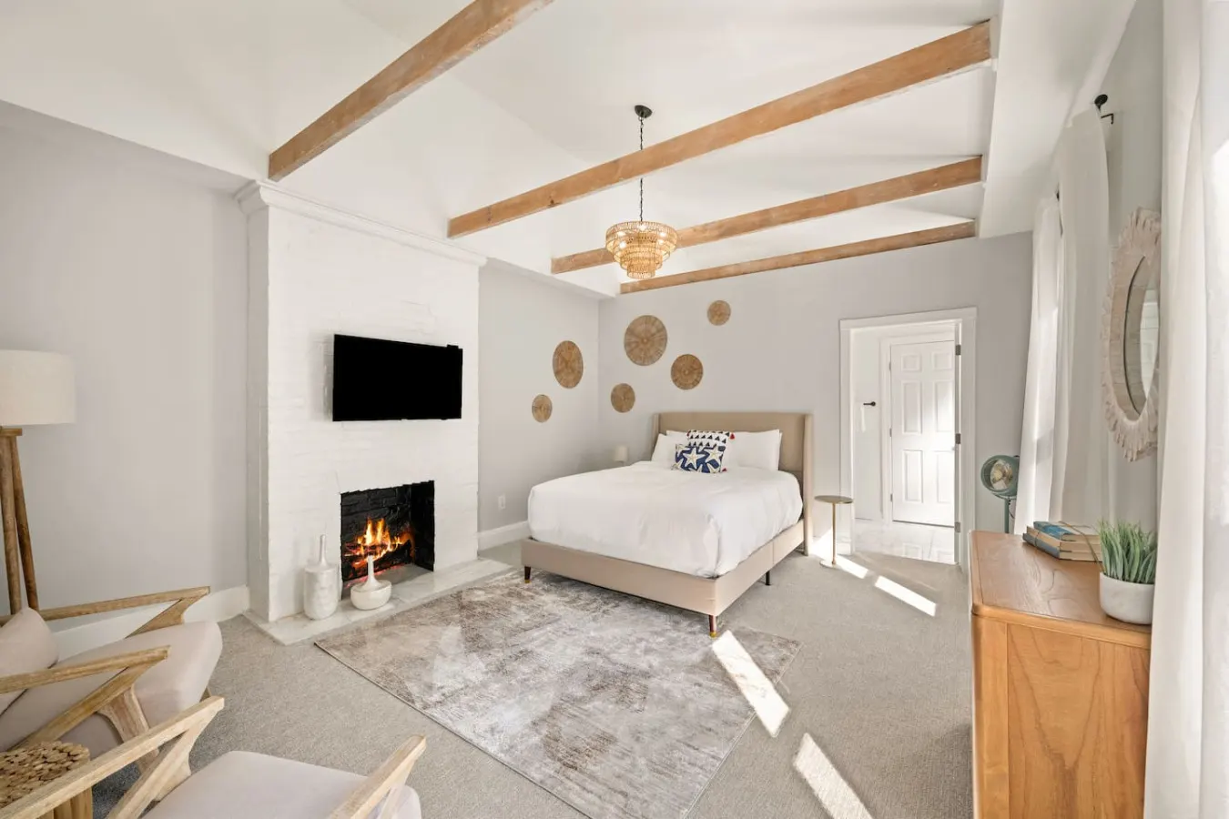 Huge Lux Historic Retreat, Walk to All Downtown 5