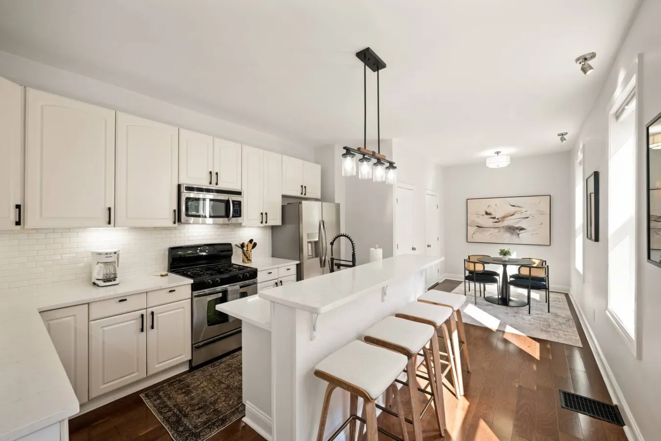 Huge Lux Historic Retreat, Walk to All Downtown 6