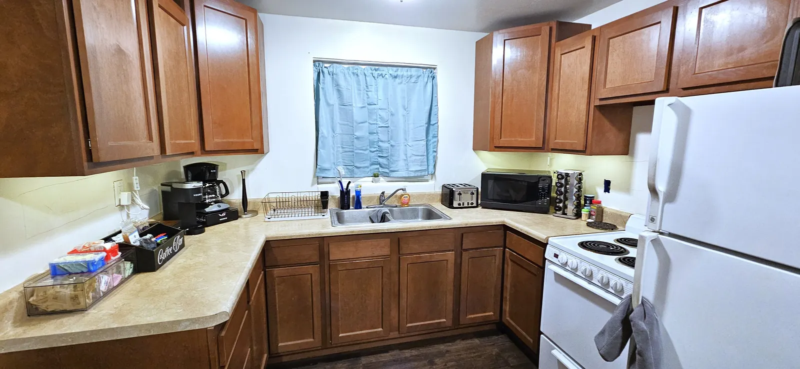 Page 3Bd, 1Ba, King, Brkfst, Boat Parking, Washer/Dryer, Sleeps 11, BBQ, Unit 127 2