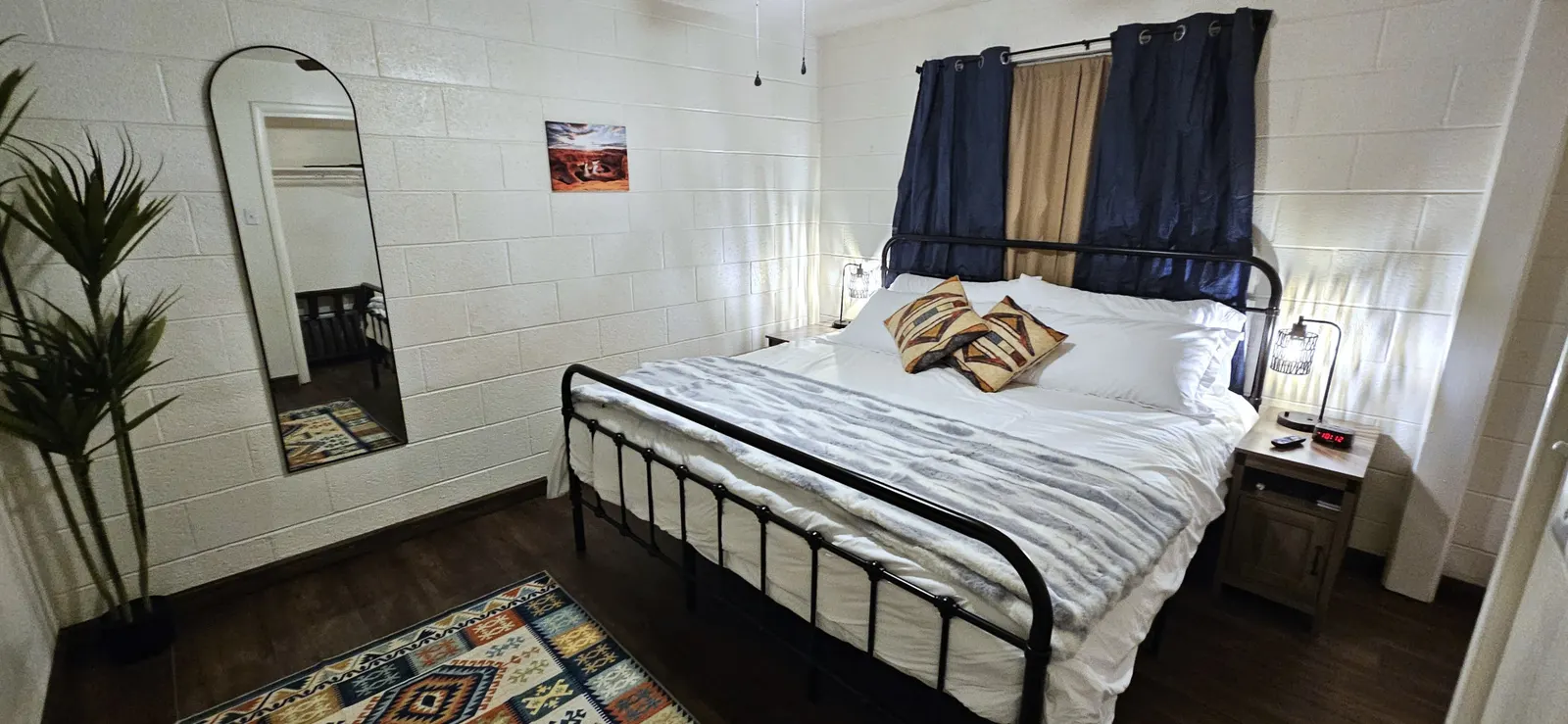 Page 3Bd, 1Ba, King, Brkfst, Boat Parking, Washer/Dryer, Sleeps 11, BBQ, Unit 127 8