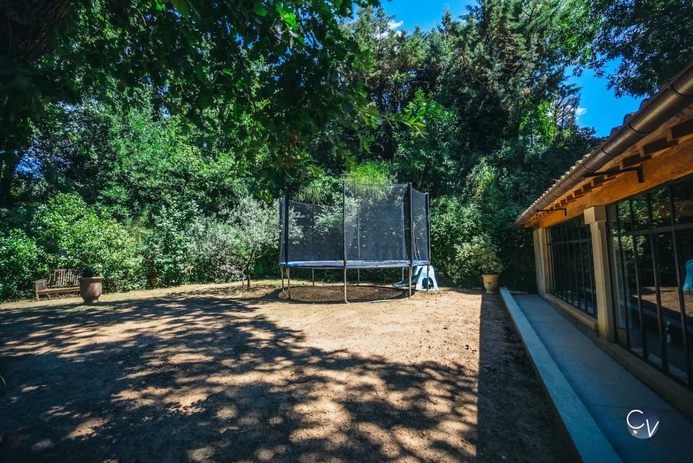Villa spacieuse, grande piscine et jardin 11