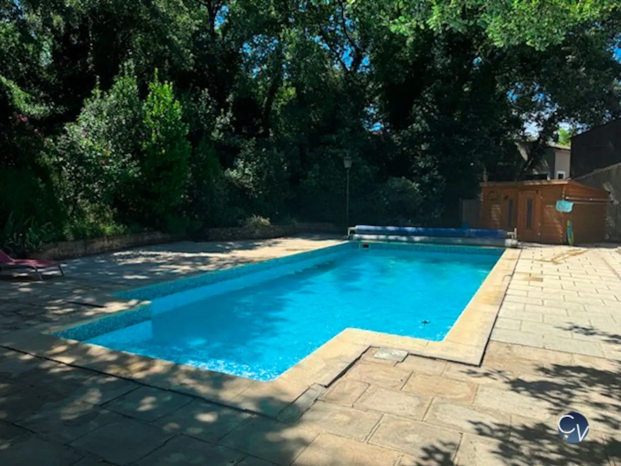 Villa spacieuse, grande piscine et jardin 5