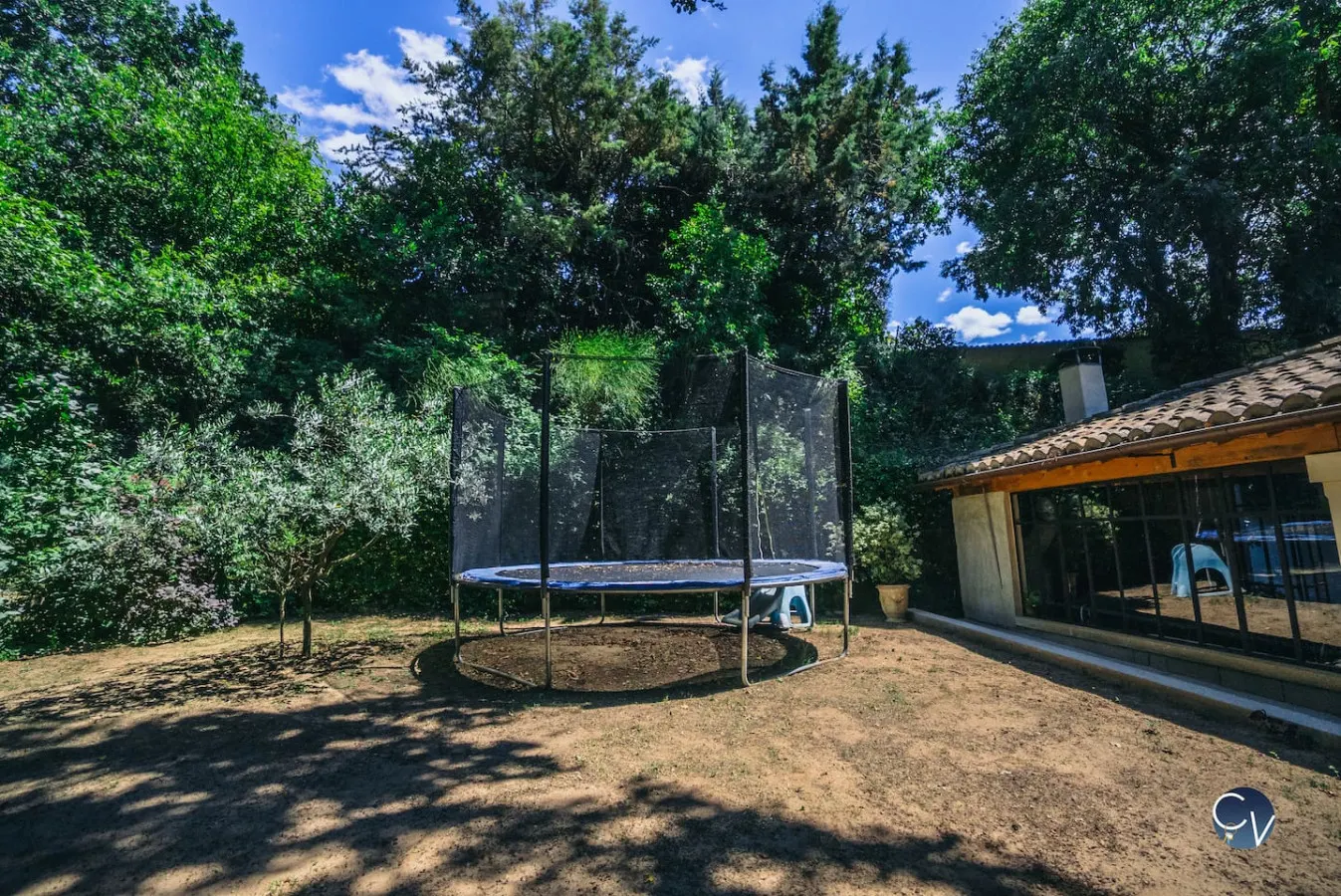 Villa spacieuse, grande piscine et jardin 8
