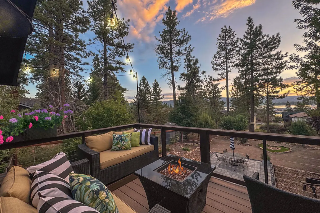 Serenity Nook Hot Tub - Views of Big Bear Lake - Backyard Dream 1