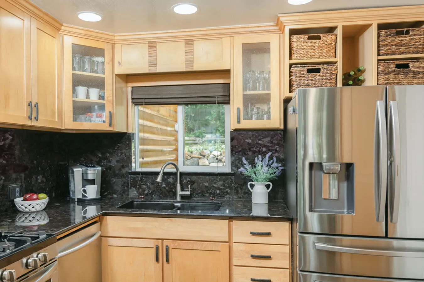 Serenity Nook Hot Tub - Views of Big Bear Lake - Backyard Dream 16