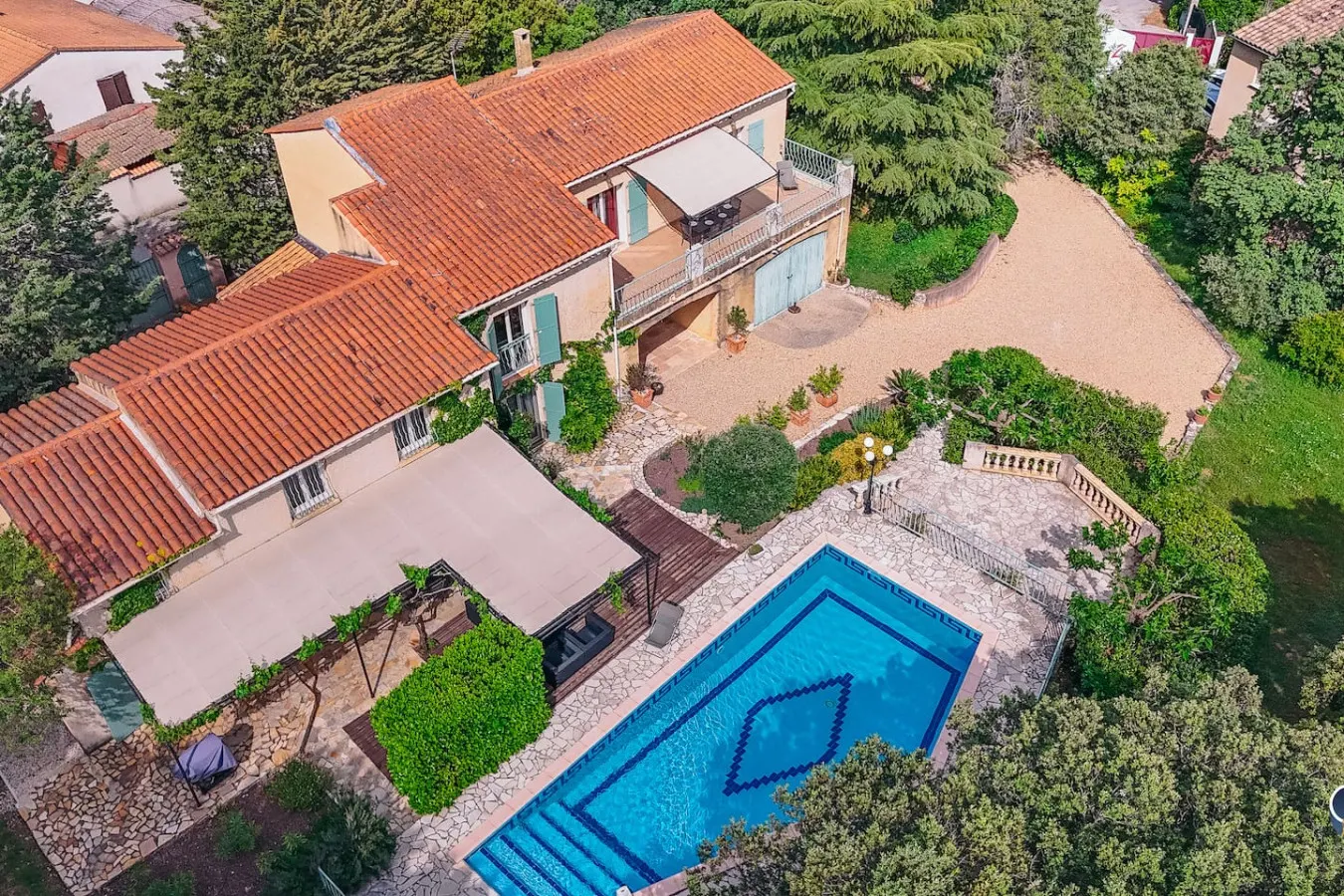 Magnifique villa provençale avec piscine et jardin 13