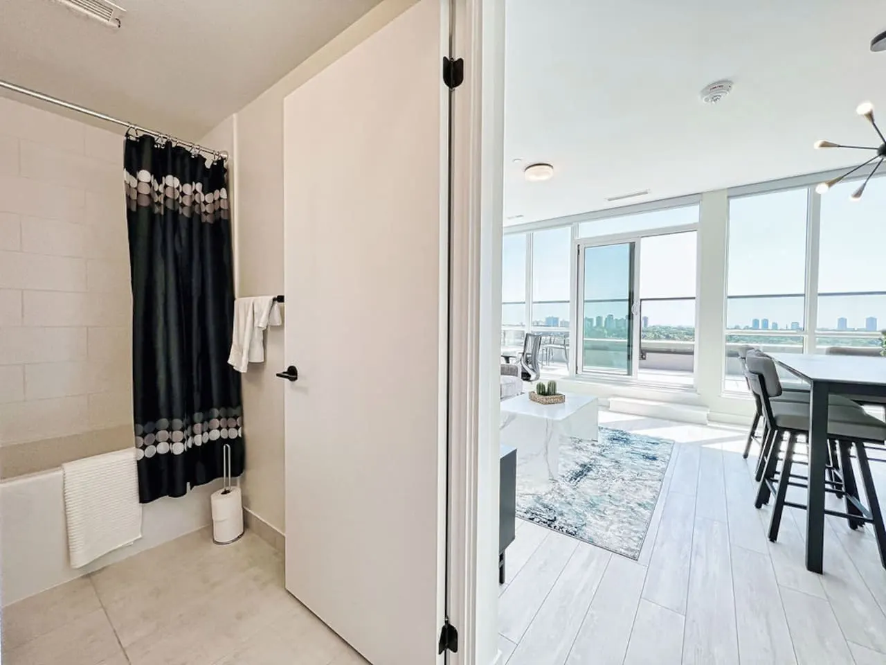 The Panorama Penthouse 180° Views Free Parking 13