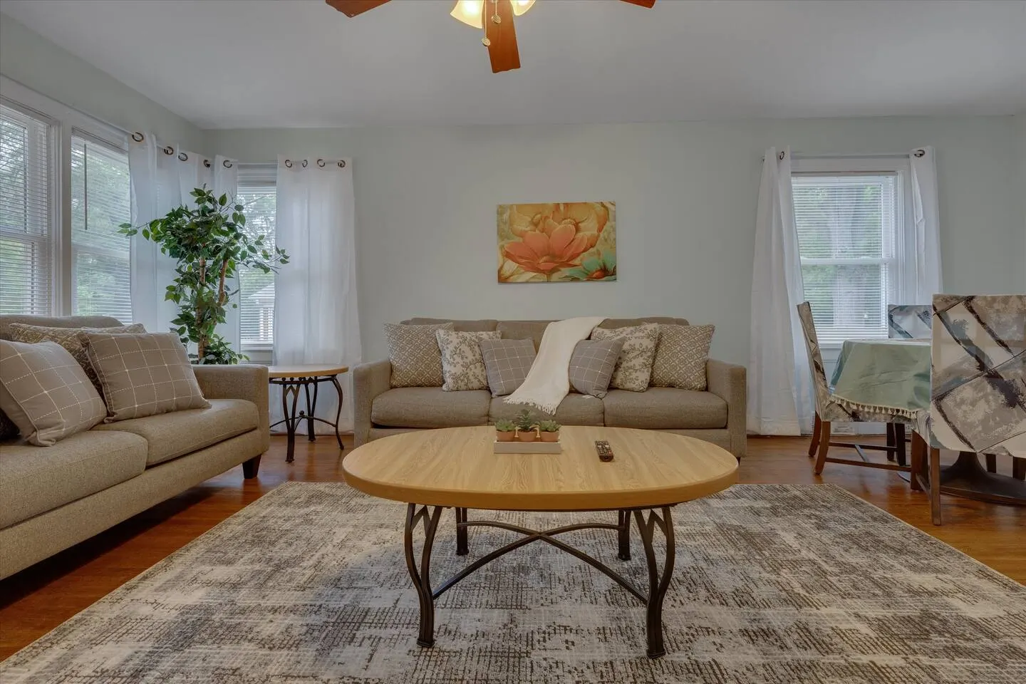 Buchanan 2BR @ Duke East Campus - Apartment 2