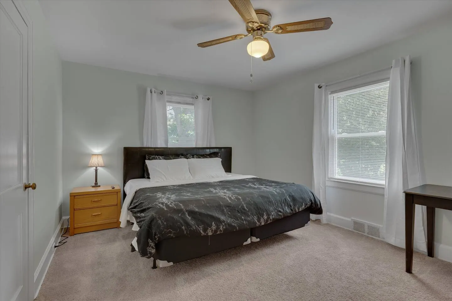 Buchanan 2BR @ Duke East Campus - Apartment 18
