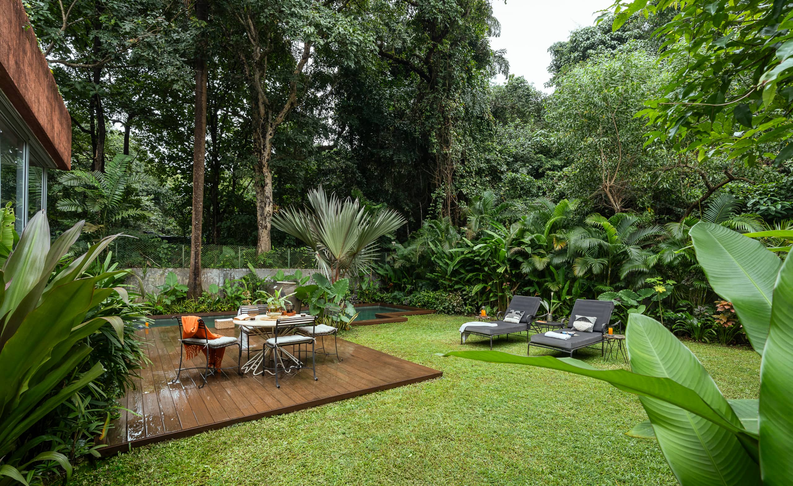 LaMacedo Modern Villa Large Pvt Pool Balcony AC 26