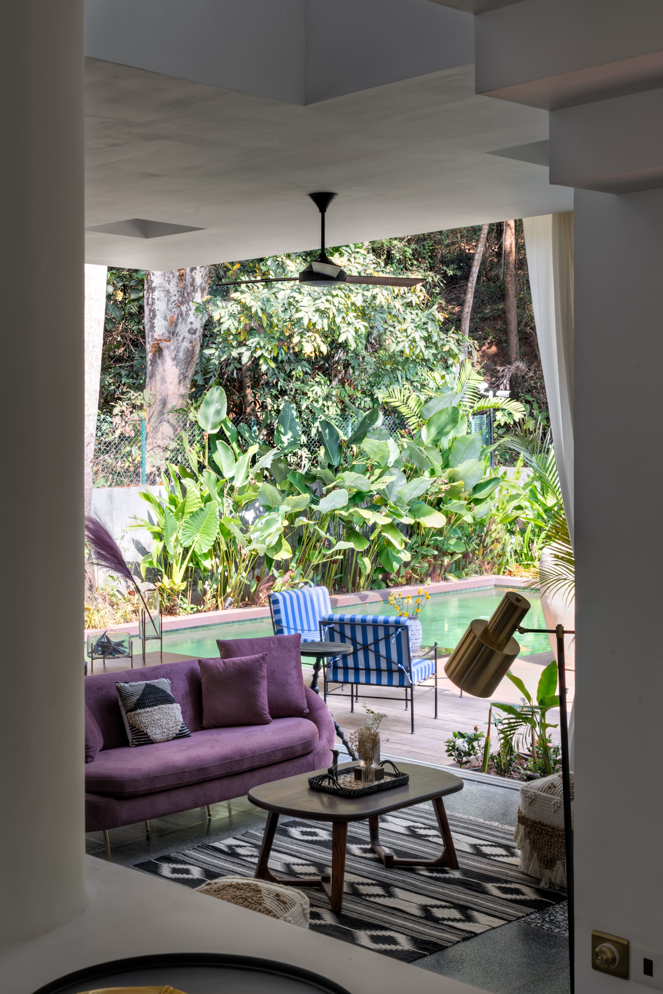 LaMacedo Modern Villa Large Pvt Pool Balcony AC 15