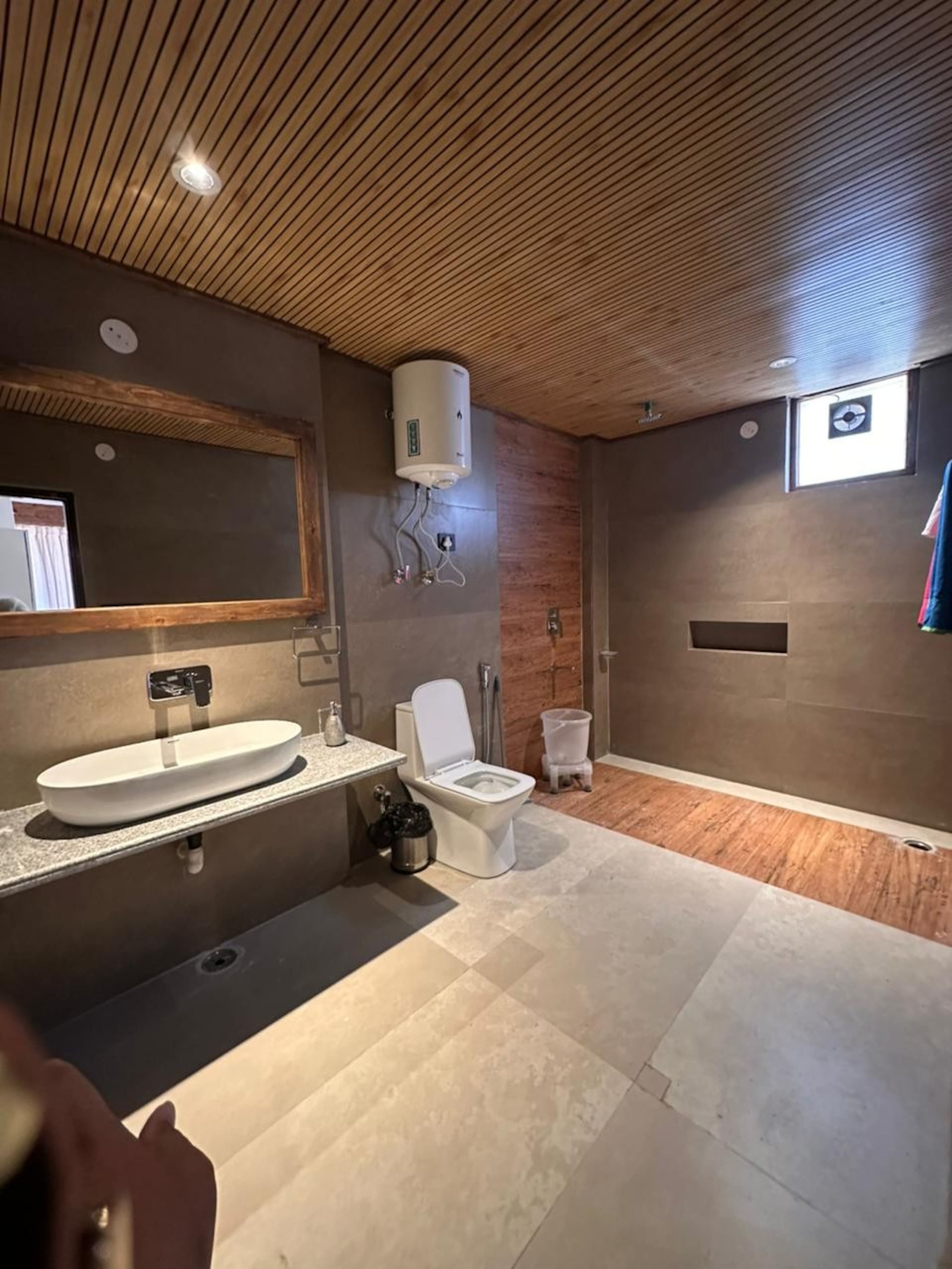 H2O: Luxe by the River Luxury Studio|MiniBar|River 30