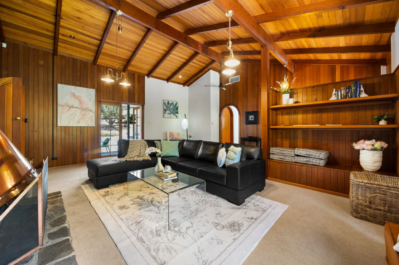 Amber Wisper—In the Hills with Pool & Tennis Court 11